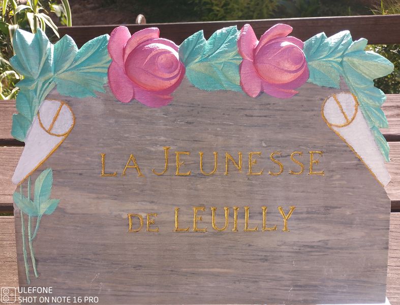 Rechampissage d'une plaque funéraire
